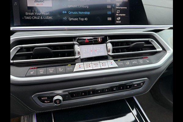 BMW X5 xDrive45e High Executive BOMVOL OPTIES| INDIVIDUAL| SOFTCLOSE| PANO| LASER LED| ALCANTARA HEMEL| HARMAN KARDON| DRIVING ASS. PROF| HEAD-UP| 360 CAMERA| ACHTERBANK VERWARMING| 22 INCH| STUURVERWARMING , ACHTERAS BESTURING| ETC...|