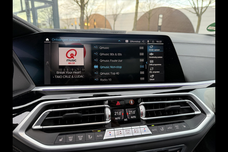 BMW X5 xDrive45e High Executive BOMVOL OPTIES| INDIVIDUAL| SOFTCLOSE| PANO| LASER LED| ALCANTARA HEMEL| HARMAN KARDON| DRIVING ASS. PROF| HEAD-UP| 360 CAMERA| ACHTERBANK VERWARMING| 22 INCH| STUURVERWARMING , ACHTERAS BESTURING| ETC...|