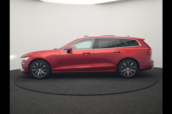 Volvo V60 T6 Recharge AWD Inscription Plug In Hybrid 340pk Dealer O.H. PHEV | Trekhaak Af Fabriek | Panodak | Camera | Harman & Kardon | Lederen Sportstoelen Verwarmd | Stuur Verwarmd | Virtual | Apple Carplay | Keyless | Navigatie | DAB |