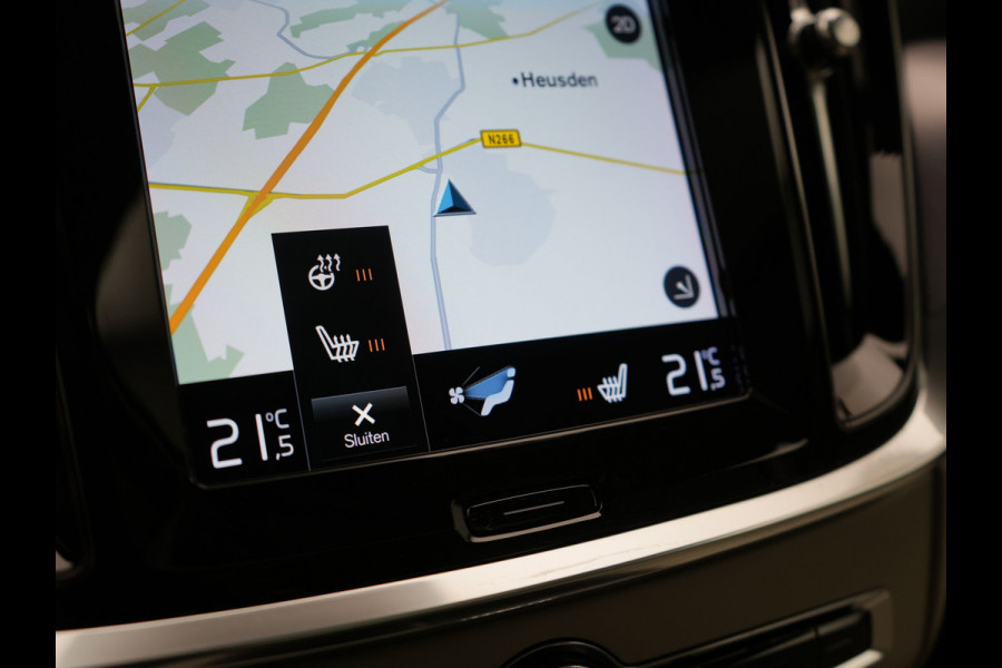 Volvo V60 T6 Recharge AWD Inscription Plug In Hybrid 340pk Dealer O.H. PHEV | Trekhaak Af Fabriek | Panodak | Camera | Harman & Kardon | Lederen Sportstoelen Verwarmd | Stuur Verwarmd | Virtual | Apple Carplay | Keyless | Navigatie | DAB |