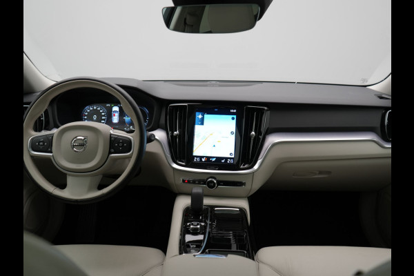 Volvo V60 T6 Recharge AWD Inscription Plug In Hybrid 340pk Dealer O.H. PHEV | Trekhaak Af Fabriek | Panodak | Camera | Harman & Kardon | Lederen Sportstoelen Verwarmd | Stuur Verwarmd | Virtual | Apple Carplay | Keyless | Navigatie | DAB |