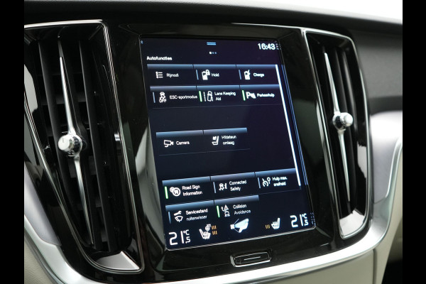 Volvo V60 T6 Recharge AWD Inscription Plug In Hybrid 340pk Dealer O.H. PHEV | Trekhaak Af Fabriek | Panodak | Camera | Harman & Kardon | Lederen Sportstoelen Verwarmd | Stuur Verwarmd | Virtual | Apple Carplay | Keyless | Navigatie | DAB |