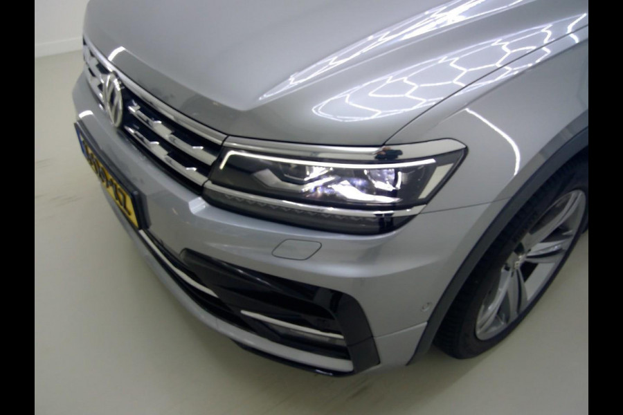 Volkswagen Tiguan Allspace 1.5 TSI Highline Business R Line 7p 150pk | Wegklapbare Trekhaak | Panoramadak | Leder | Stoelverwarming |