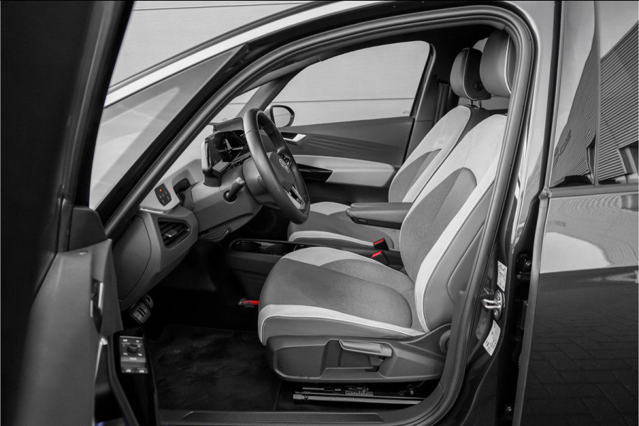 Volkswagen ID.3 First Plus 58 kWh Camera ACC Stuur&Stoelverw 19" 1e Eig BTW