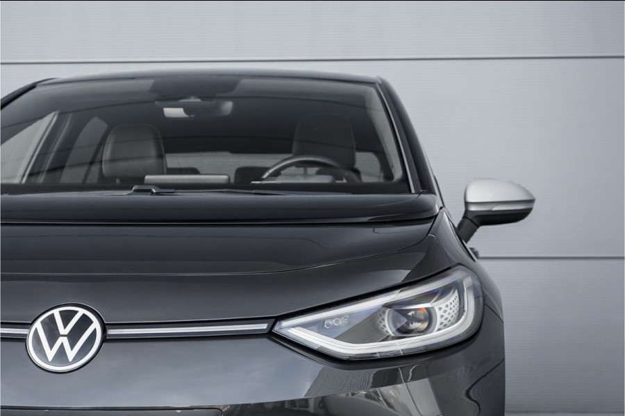 Volkswagen ID.3 First Plus 58 kWh Camera ACC Stuur&Stoelverw 19" 1e Eig BTW