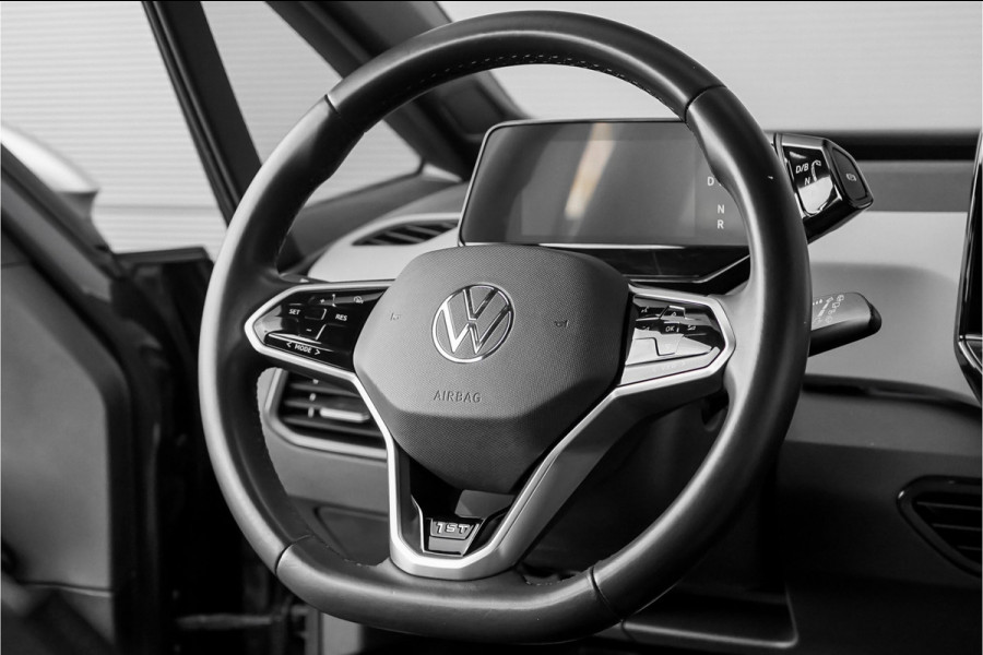 Volkswagen ID.3 First Plus 58 kWh Camera ACC Stuur&Stoelverw 19" 1e Eig BTW