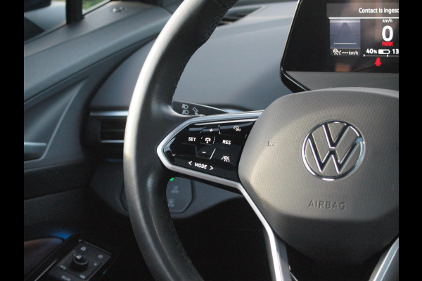 Volkswagen ID.4 First Max 77 kWh | Head-Up Display | Panoramadak | Trekhaak | 360 Camera | Sfeerverlichting |