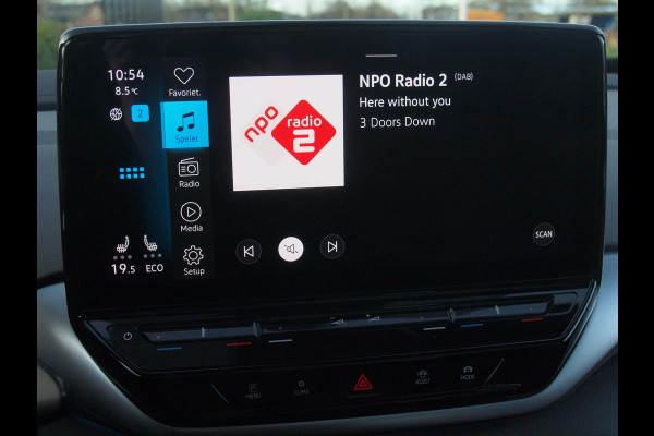 Volkswagen ID.4 First Max 77 kWh | Head-Up Display | Panoramadak | Trekhaak | 360 Camera | Sfeerverlichting |