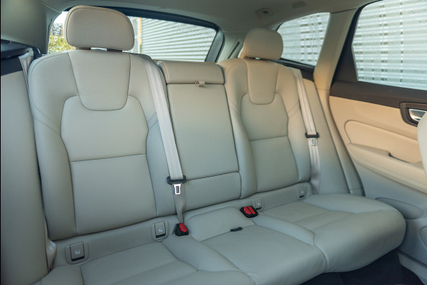 Volvo XC60 T6 Aut. Long Range Plus Bright Leder ACC 360Camera 350pk