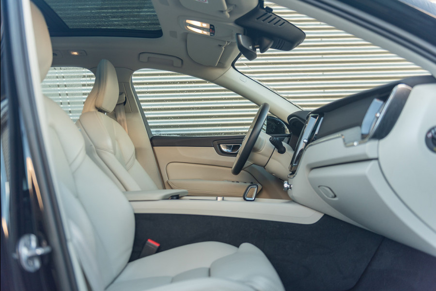 Volvo XC60 T6 Aut. Long Range Plus Bright Leder ACC 360Camera 350pk