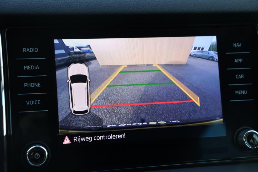 Škoda Kodiaq 1.5 TSI Business Edition 7persoons org.NL digi-dashb. el.trekhaak h.leer+verw.