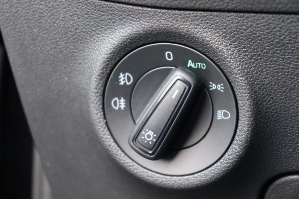 Škoda Kodiaq 1.5 TSI Business Edition 7persoons org.NL digi-dashb. el.trekhaak h.leer+verw.