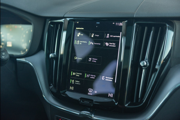 Volvo XC60 T6 Aut. Business Executive Leder Parkeercamera 340pk