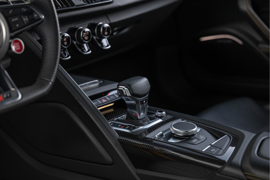 Audi R8 5.2 Performance 620pk Quattro Carbon Quiksilver Vossen