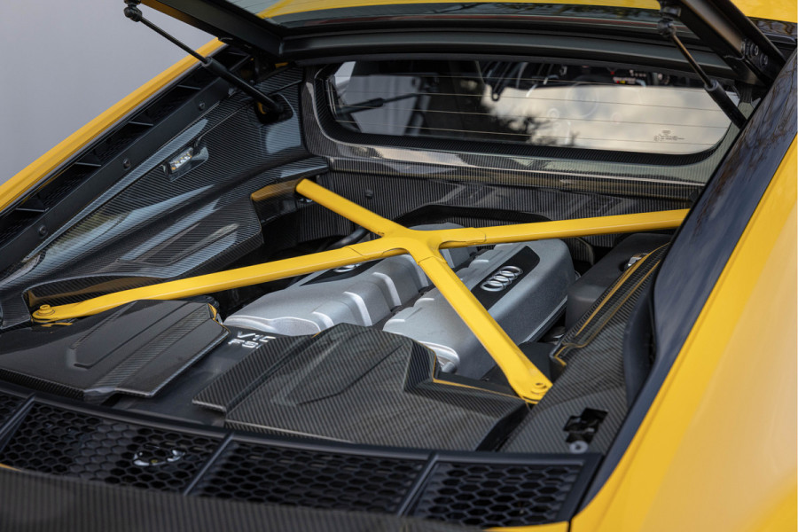 Audi R8 5.2 Performance 620pk Quattro Carbon Quiksilver Vossen