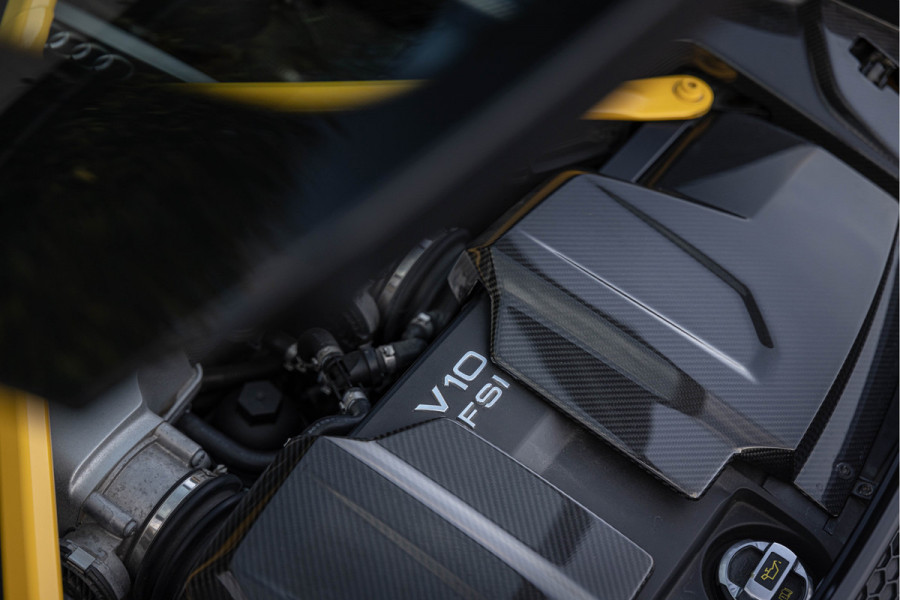 Audi R8 5.2 Performance 620pk Quattro Carbon Quiksilver Vossen