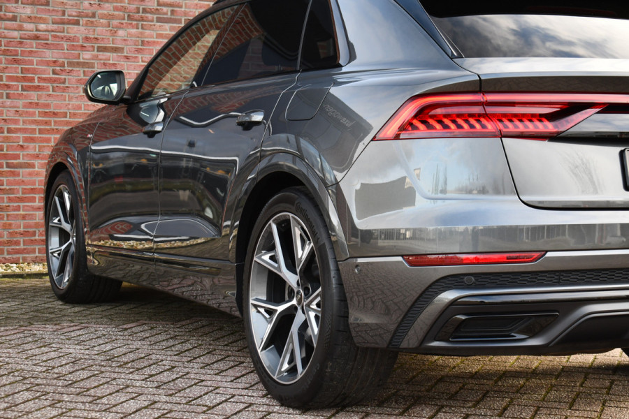 Audi Q8 55 TFSI e quattro S-Line Pano ACC B&O 22inch Black-optic