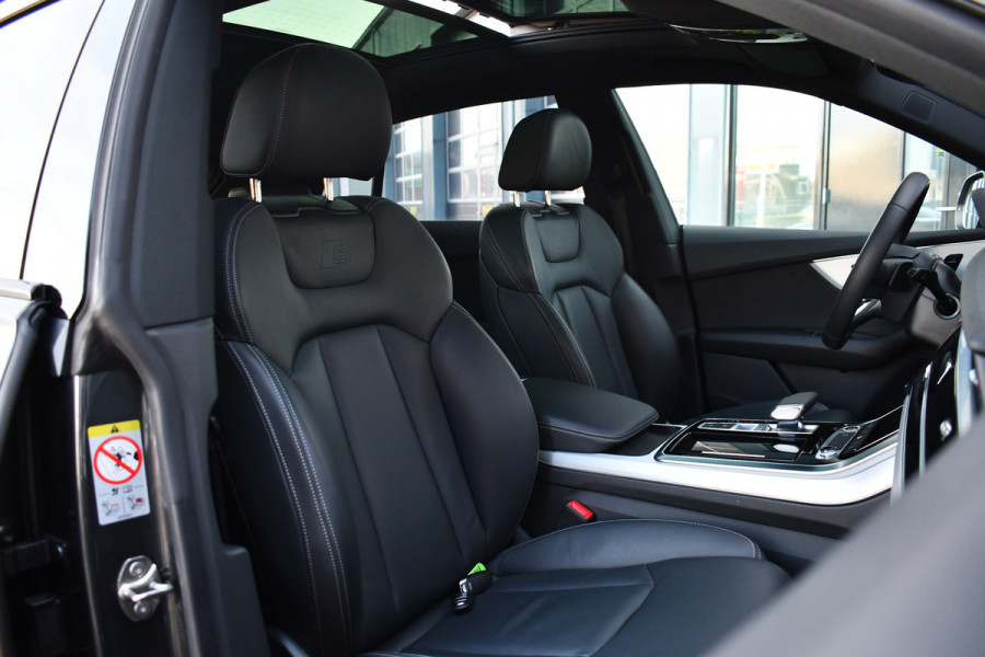 Audi Q8 55 TFSI e quattro S-Line Pano ACC B&O 22inch Black-optic
