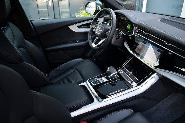 Audi Q8 55 TFSI e quattro S-Line Pano ACC B&O 22inch Black-optic