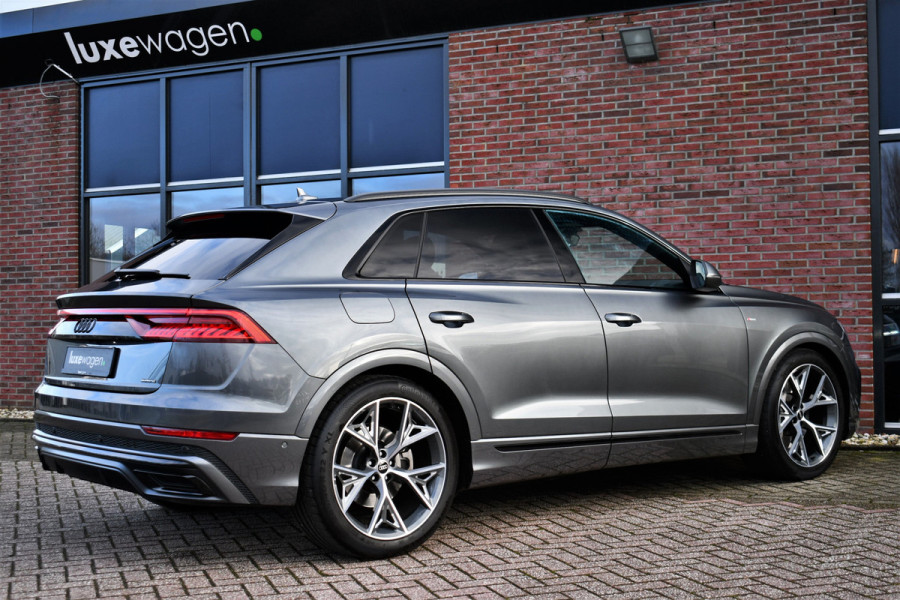 Audi Q8 55 TFSI e quattro S-Line Pano ACC B&O 22inch Black-optic