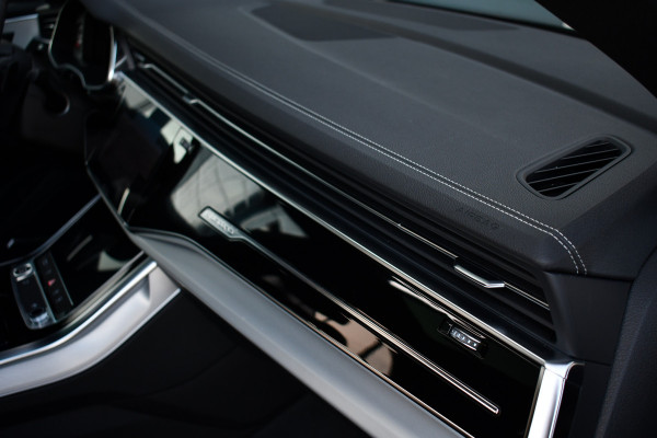 Audi Q8 55 TFSI e quattro S-Line Pano ACC B&O 22inch Black-optic