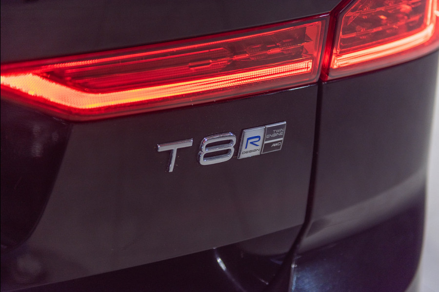 Volvo XC60 T8 Aut. R-Design Leder Parkeercamera Stoelverwarming 390pk