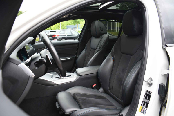 BMW 3 Serie Touring 320i M-Sport Pro Pano HUD HiFi Camera