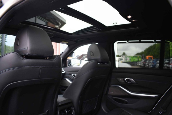 BMW 3 Serie Touring 320i M-Sport Pro Pano HUD HiFi Camera