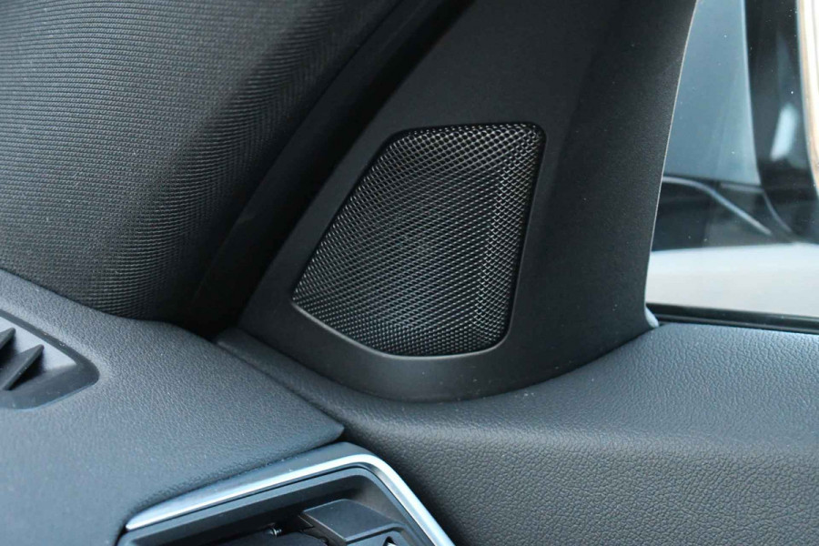 BMW 3 Serie Touring 320i M-Sport Pro Pano HUD HiFi Camera