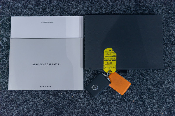 Volvo XC40 T4 Aut. Plug-in Hybrid Luxe Interieur Parkeercamera 211pk