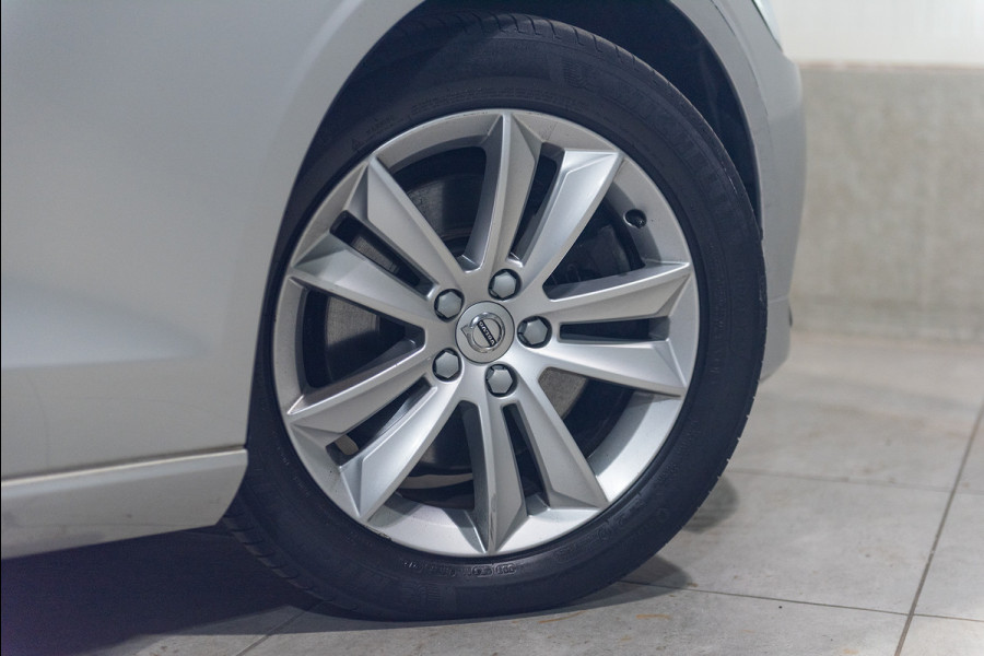 Volvo V60 B3 Aut. Momentum Business ACC Stoelverwarming 163pk