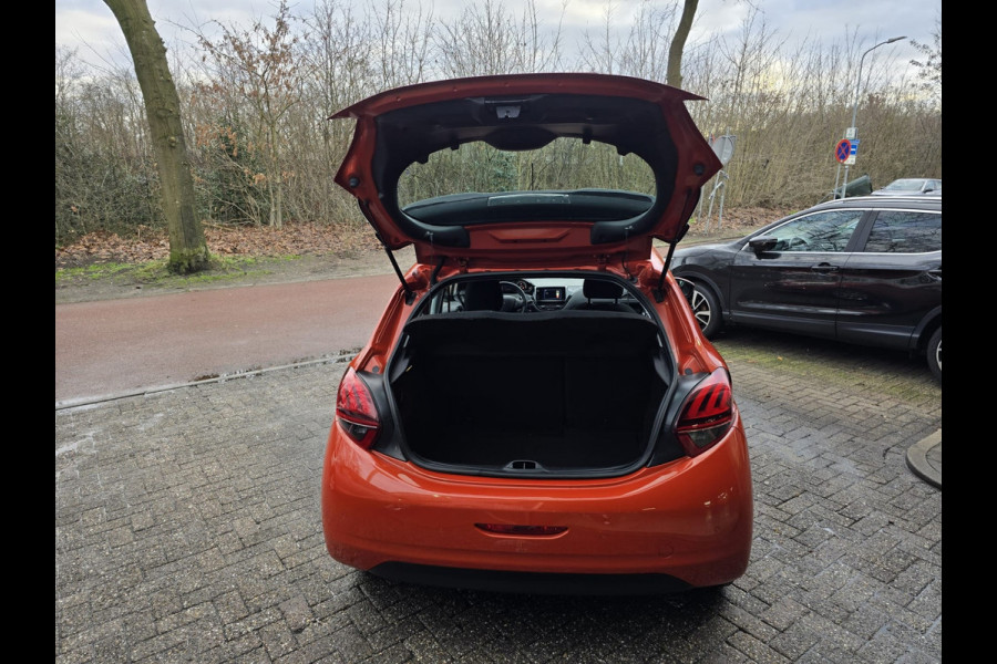 Peugeot 208 1.2 82PK Active | 1E EIGENAAR | AUTOMAAT | 12MND GARANTIE | NAVI | CRUISE | AIRCO |