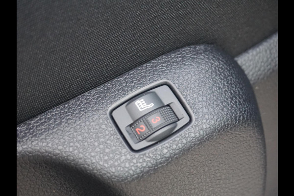 Peugeot e-Expert L3 50 kWh | camera | navi incl. Apple Carplay | verwarmde stoelen | airco | cruise control | parkeersensoren | rijklaarprijs