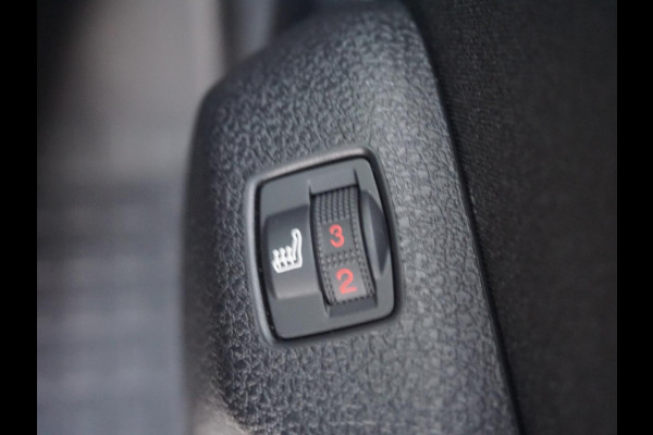 Peugeot e-Expert L3 50 kWh | camera | navi incl. Apple Carplay | verwarmde stoelen | airco | cruise control | parkeersensoren | rijklaarprijs