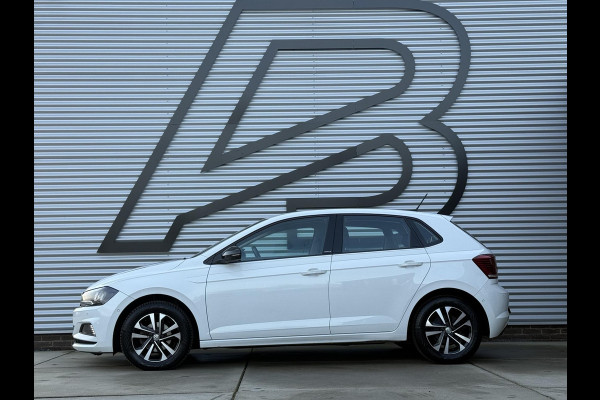 Volkswagen Polo 1.0 TSI Highline Business R 1e Eigenaar,Navi,Airco,Cruise,PDC V+A,Trekhaak,Bluetooth,Dodehoek,APK tot 08-2027