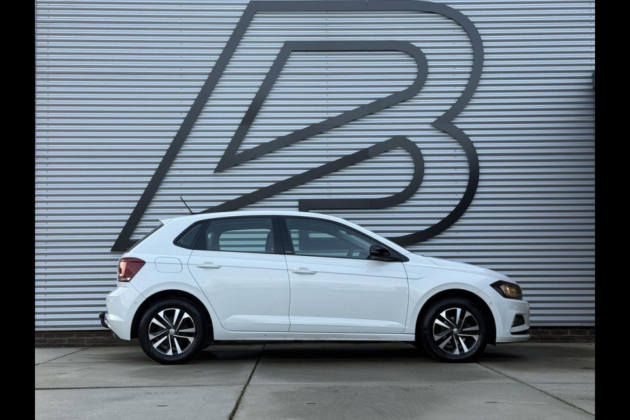 Volkswagen Polo 1.0 TSI Highline Business R 1e Eigenaar,Navi,Airco,Cruise,PDC V+A,Trekhaak,Bluetooth,Dodehoek,APK tot 08-2027