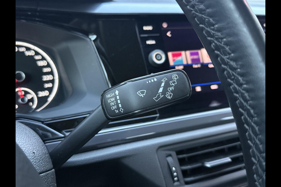 Volkswagen Polo 1.0 TSI Highline Business R 1e Eigenaar,Navi,Airco,Cruise,PDC V+A,Trekhaak,Bluetooth,Dodehoek,APK tot 08-2027