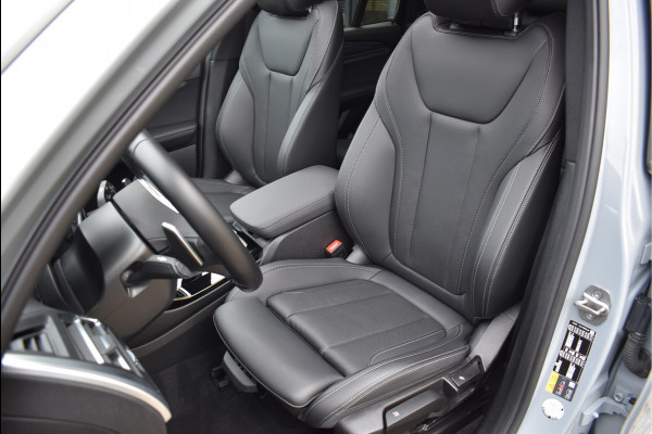 BMW X3 xDrive30e M-Pakket 292 Pk Brooklyn Grijs Metallic Pano Leder Navi Camera 19 Inch