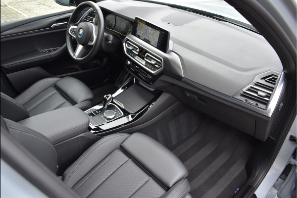 BMW X3 xDrive30e M-Pakket 292 Pk Brooklyn Grijs Metallic Pano Leder Navi Camera 19 Inch