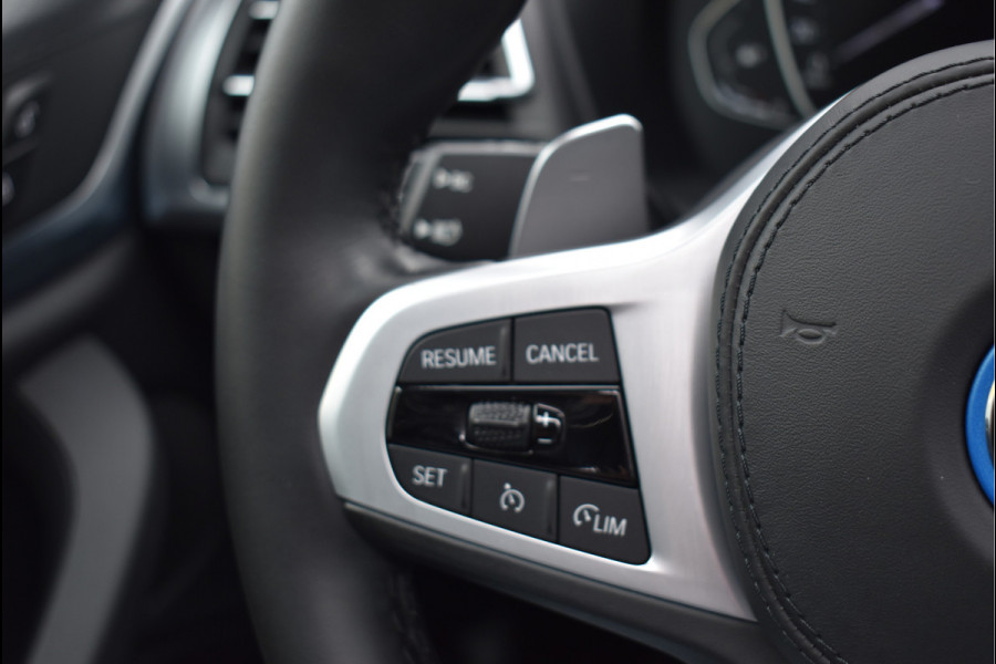 BMW X3 xDrive30e M-Pakket 292 Pk Brooklyn Grijs Metallic Pano Leder Navi Camera 19 Inch