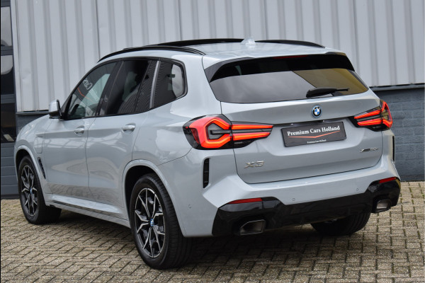 BMW X3 xDrive30e M-Pakket 292 Pk Brooklyn Grijs Metallic Pano Leder Navi Camera 19 Inch