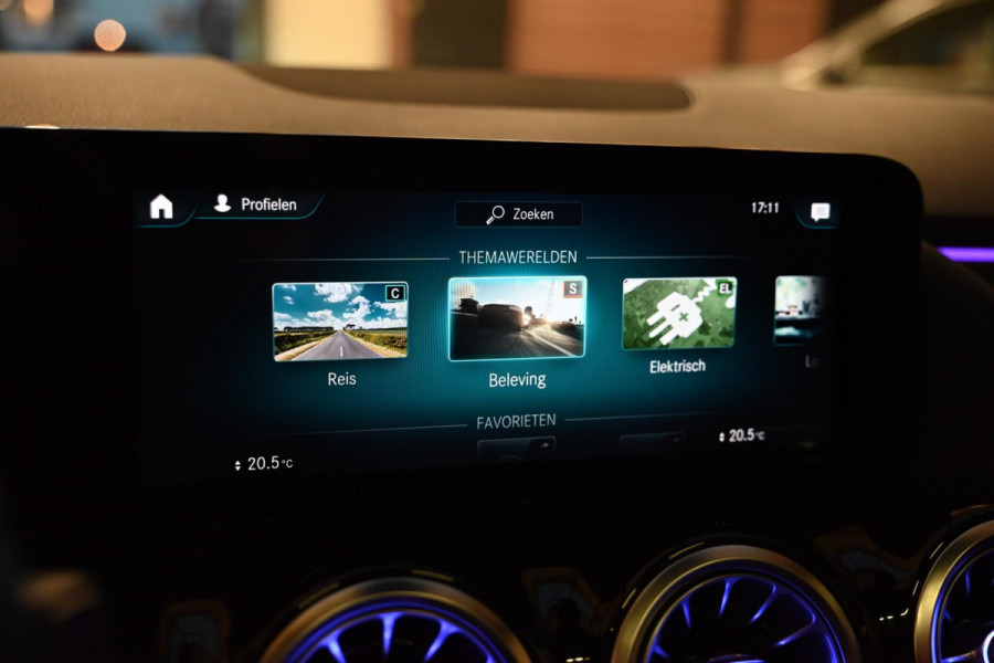 Mercedes-Benz B-Klasse 250 e Luxury Limited - Leer - Memory - Ambianceverlichting - Stoelverwarming - Panoramadak -