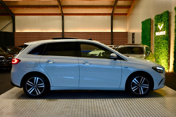 Mercedes-Benz B-Klasse 250 e Luxury Limited - Leer - Memory - Ambianceverlichting - Stoelverwarming - Panoramadak -