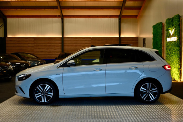 Mercedes-Benz B-Klasse 250 e Luxury Limited - Leer - Memory - Ambianceverlichting - Stoelverwarming - Panoramadak -