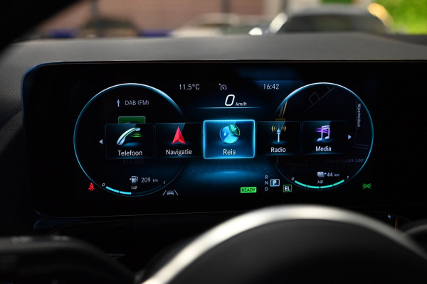 Mercedes-Benz B-Klasse 250 e Luxury Limited - Leer - Memory - Ambianceverlichting - Stoelverwarming - Panoramadak -