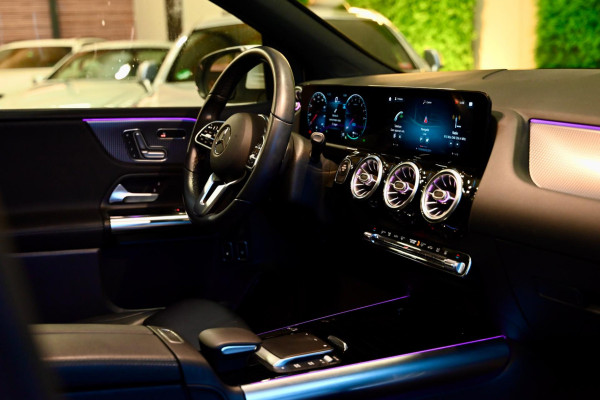 Mercedes-Benz B-Klasse 250 e Luxury Limited - Leer - Memory - Ambianceverlichting - Stoelverwarming - Panoramadak -