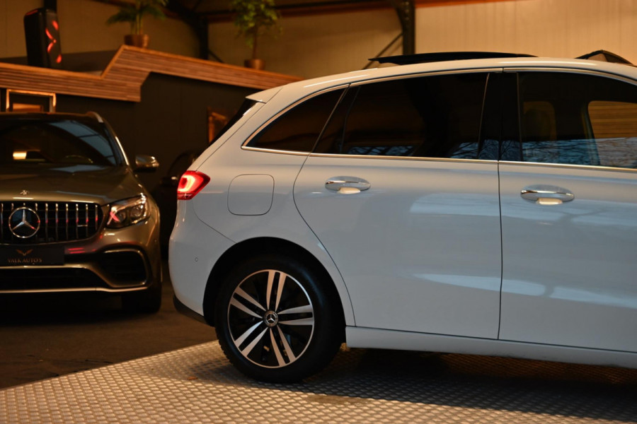 Mercedes-Benz B-Klasse 250 e Luxury Limited - Leer - Memory - Ambianceverlichting - Stoelverwarming - Panoramadak -