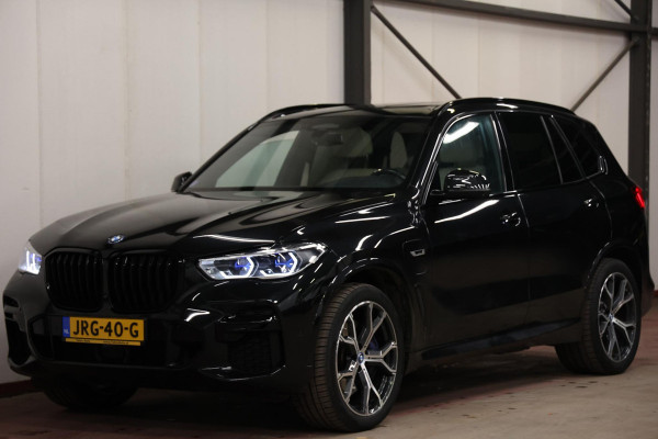 BMW X5 xDrive45e PANORAMA SKY LOUNGE TREKHAAK MASSAGE