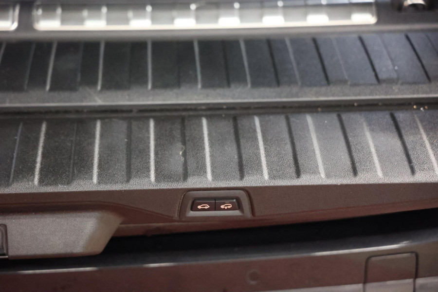 BMW X5 xDrive45e PANORAMA SKY LOUNGE TREKHAAK MASSAGE