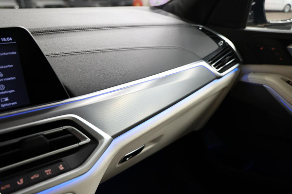 BMW X5 xDrive45e PANORAMA SKY LOUNGE TREKHAAK MASSAGE